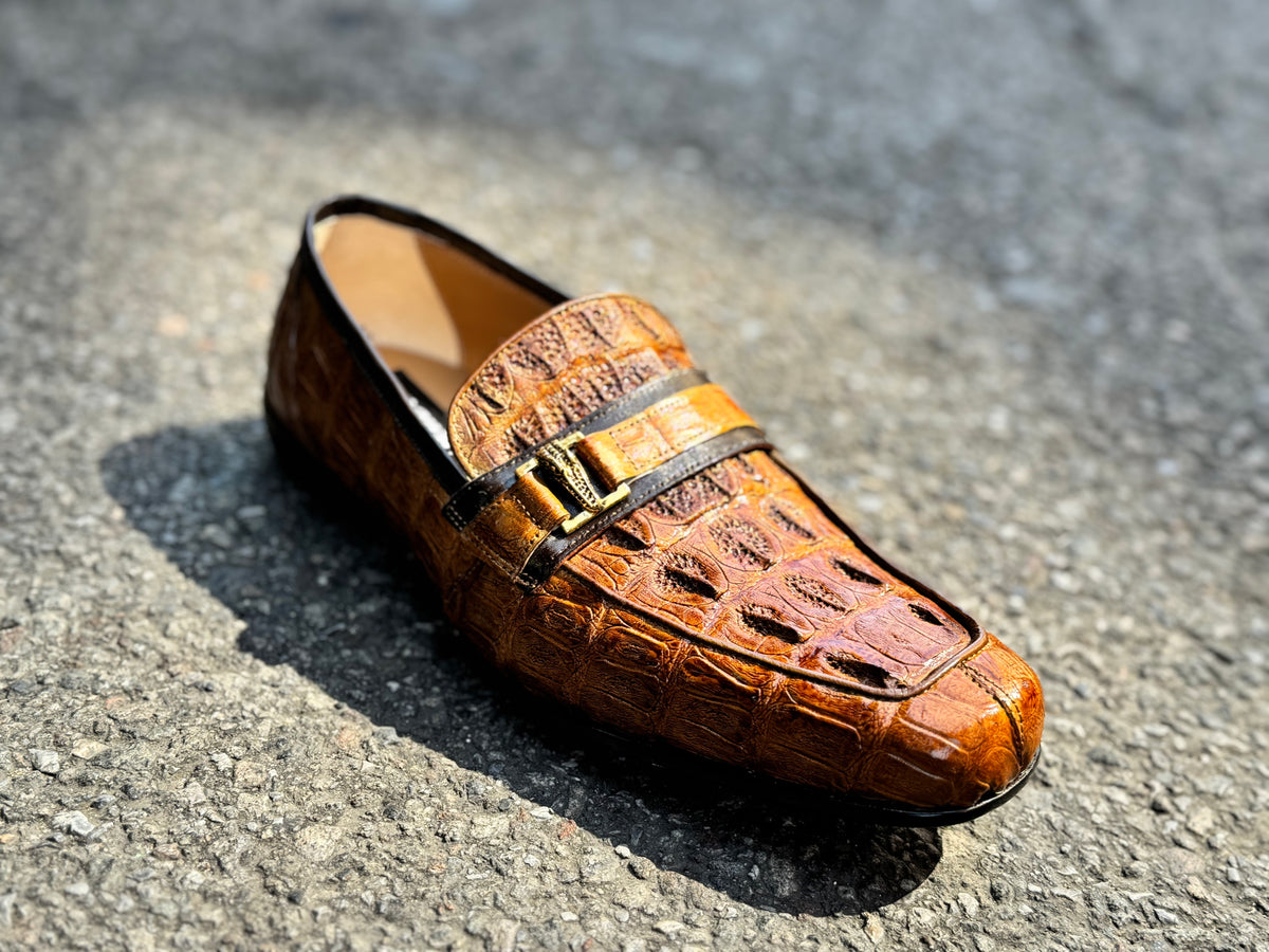 Mauri 9200 Hornback Crocodile Loafers showing polished crocodile leather shoes with slip-on design and sleek silhouette.