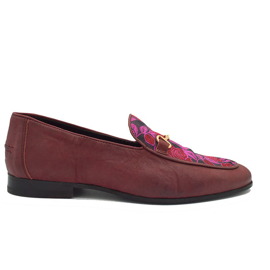 Walk London floral top loafers featuring a stylish design with colorful floral patterns and classic slip-on style.
