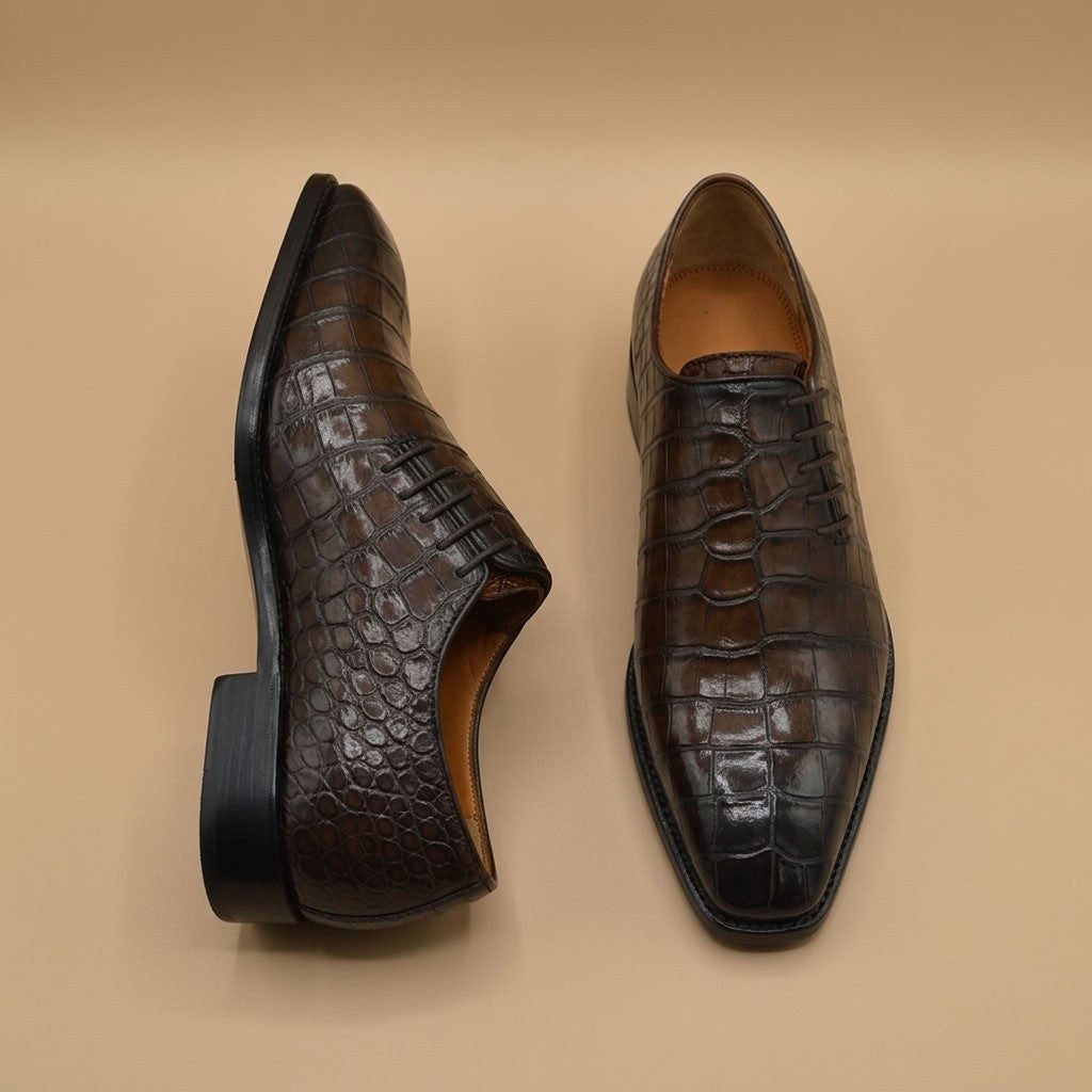 Sheriff Collection 2218 alligator lace-up shoes with detailed alligator leather and classic lace-up design.