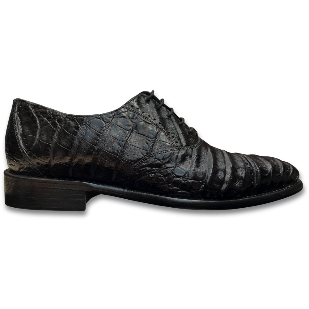 Calzoleria Toscana Caiman crocodile leather lace-up dress shoes with cap-toe design for formal occasions.