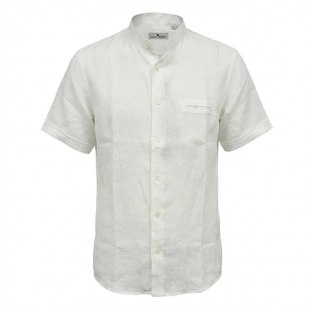 Andrea BOSSI short sleeve linen button-up shirt in light fabric, featuring a classic collar and front buttons.