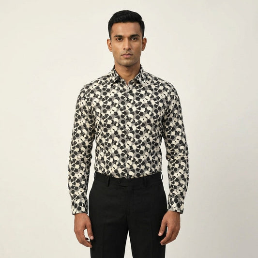 Black Tarcisio circle button-up shirt with off-white accents, featuring a classic collar and long sleeves for a stylish look.