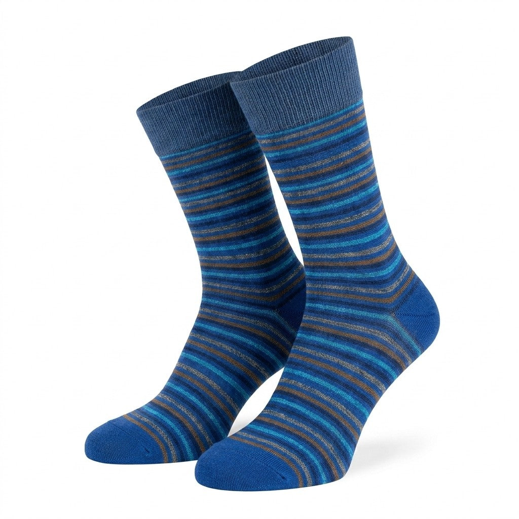 Cellini Uomo Distretto73 men's Filoscozia cotton striped crew socks in shades of blue, featuring a comfortable crew length and stylish pattern.