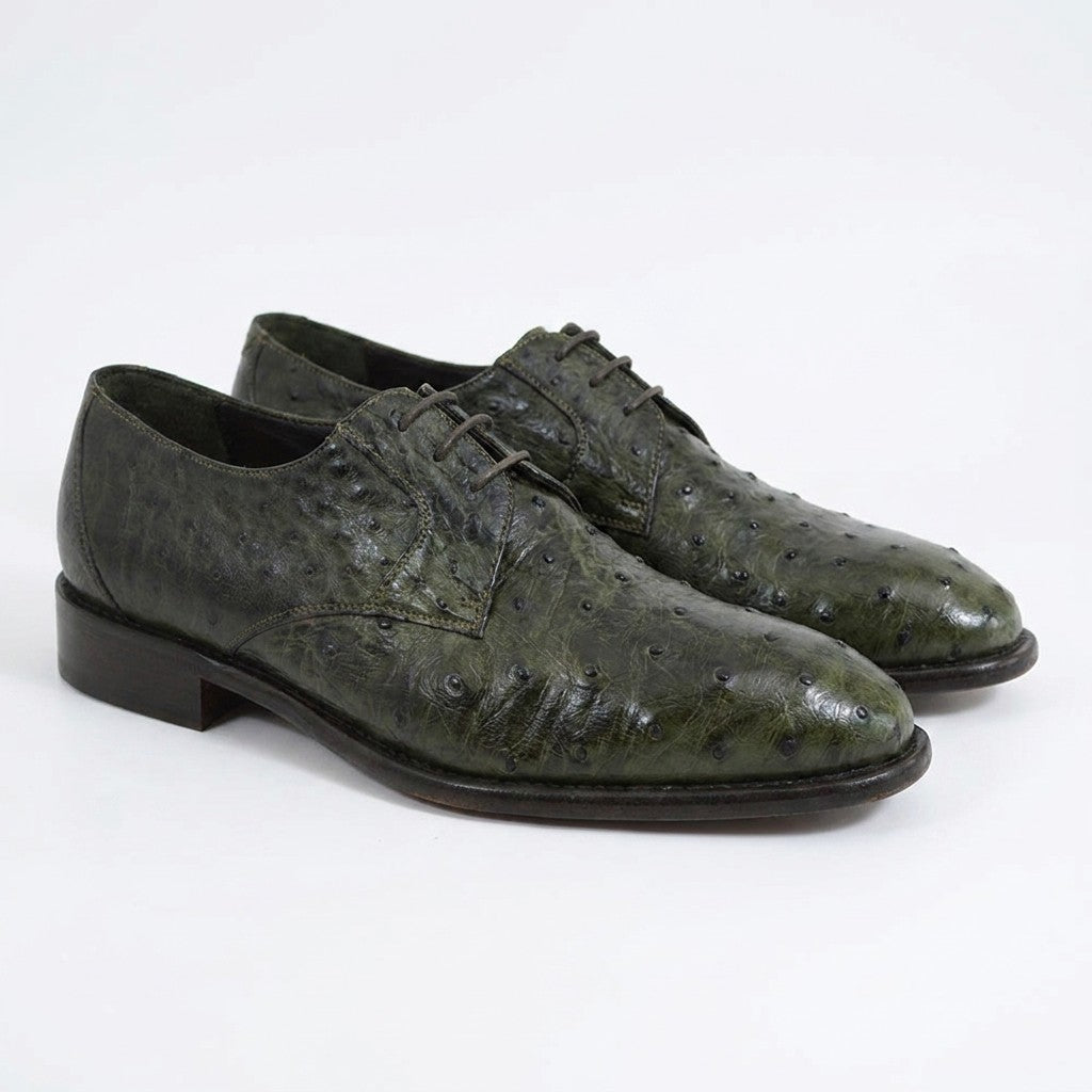 Calzoleria Toscana Toscana 3414 ostrich leather lace-up shoes in vibrant green with detailed stitching and classic design.