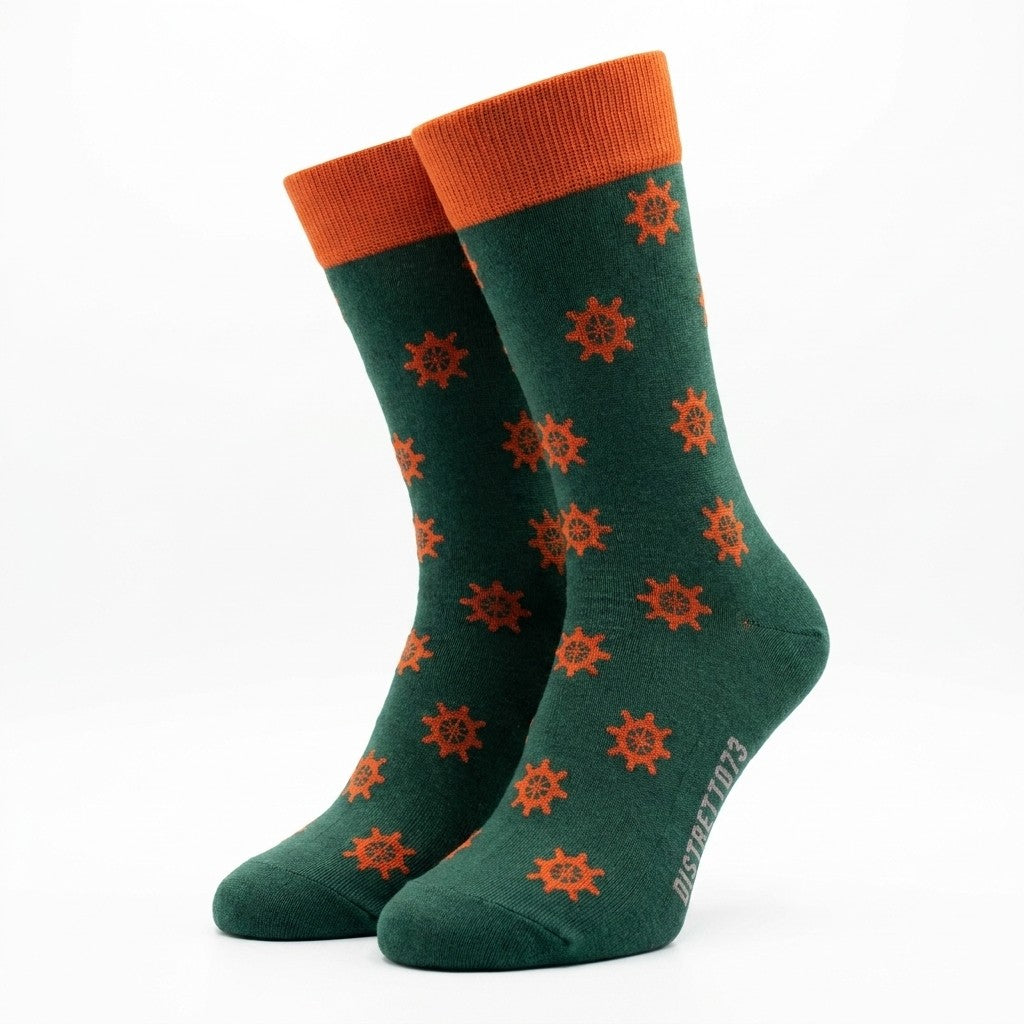 Green and orange men's Filoscozia cotton Seaport socks by Cellini Uomo from Distretto73, featuring a stylish striped design.