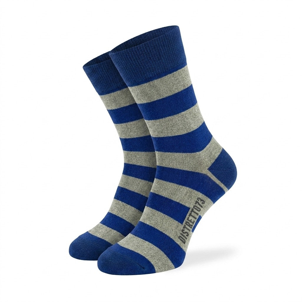 Cellini Uomo Distretto73 men's Filoscozia cotton striped crew socks in grey and blue, showcasing a stylish, comfortable design.