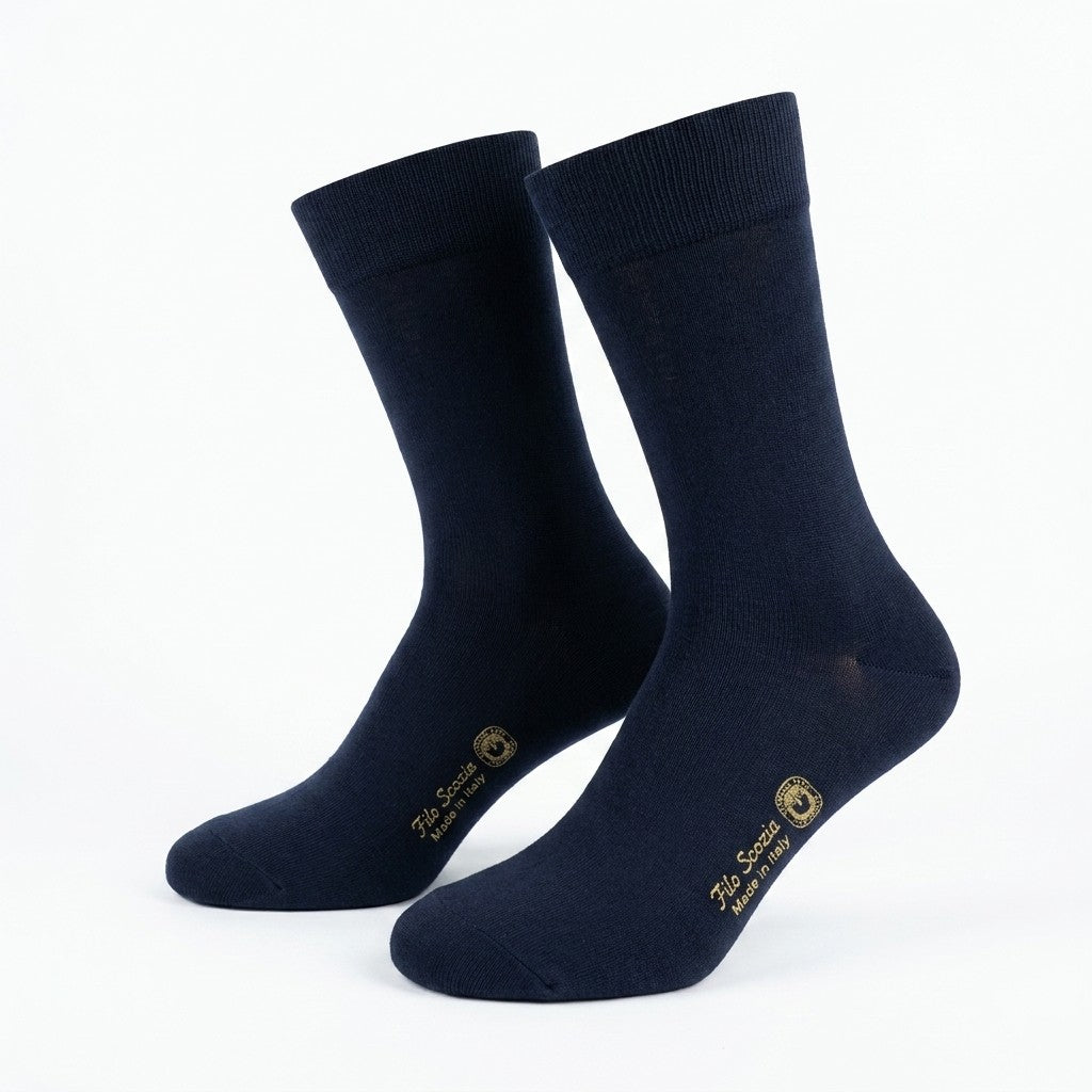 Distretto73 Men's 100% Filoscozia Cotton Solid Color Dress Socks White